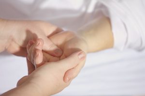 hand joints pain